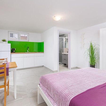 Studio Apartment Mali Medolino Esterno foto
