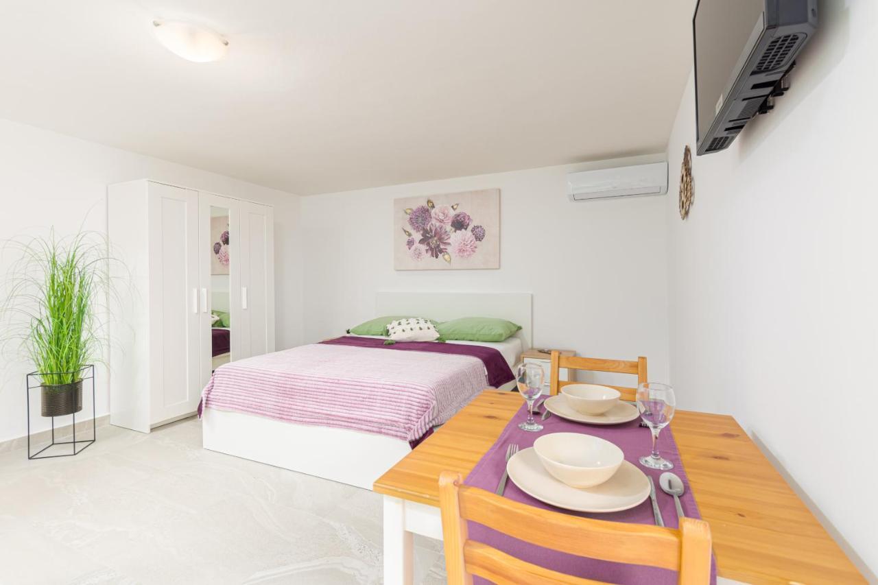 Studio Apartment Mali Medolino Esterno foto