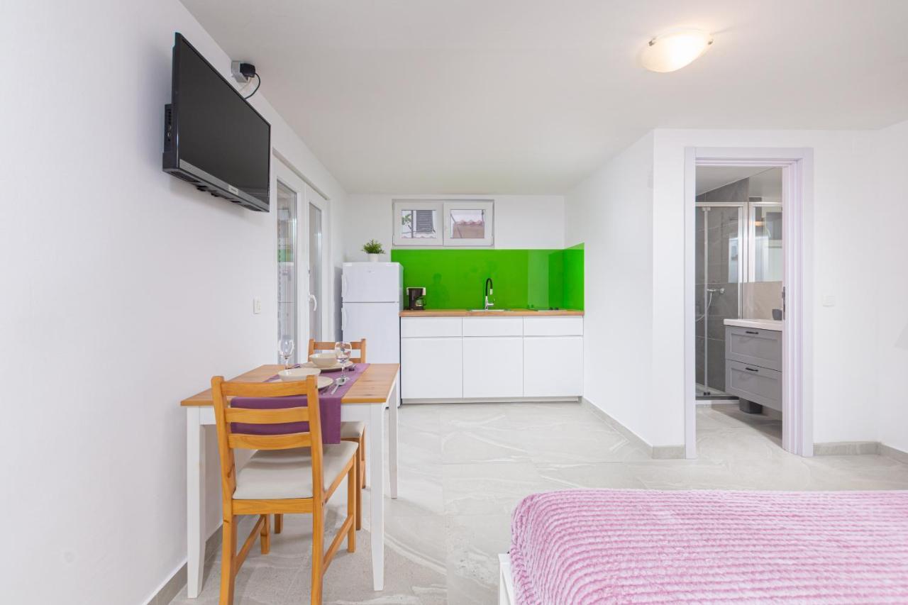 Studio Apartment Mali Medolino Esterno foto
