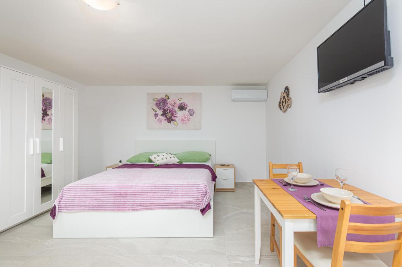 Studio Apartment Mali Medolino Esterno foto