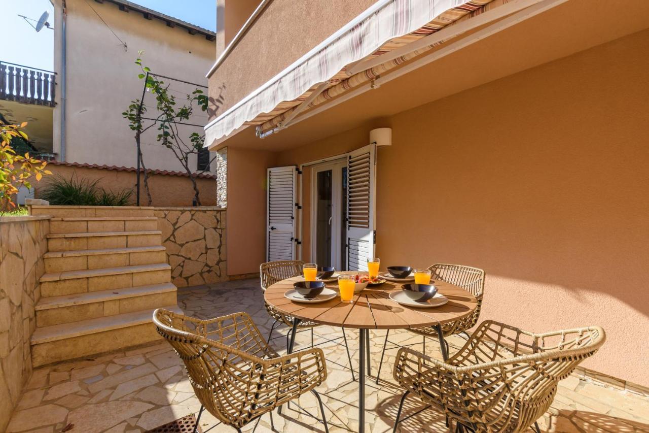 Studio Apartment Mali Medolino Esterno foto